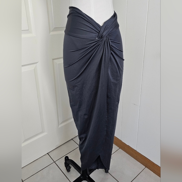 NWT SKIMS Signature Swim Sarong Skirt Gray Womem's Size S - Picture 2 of 7